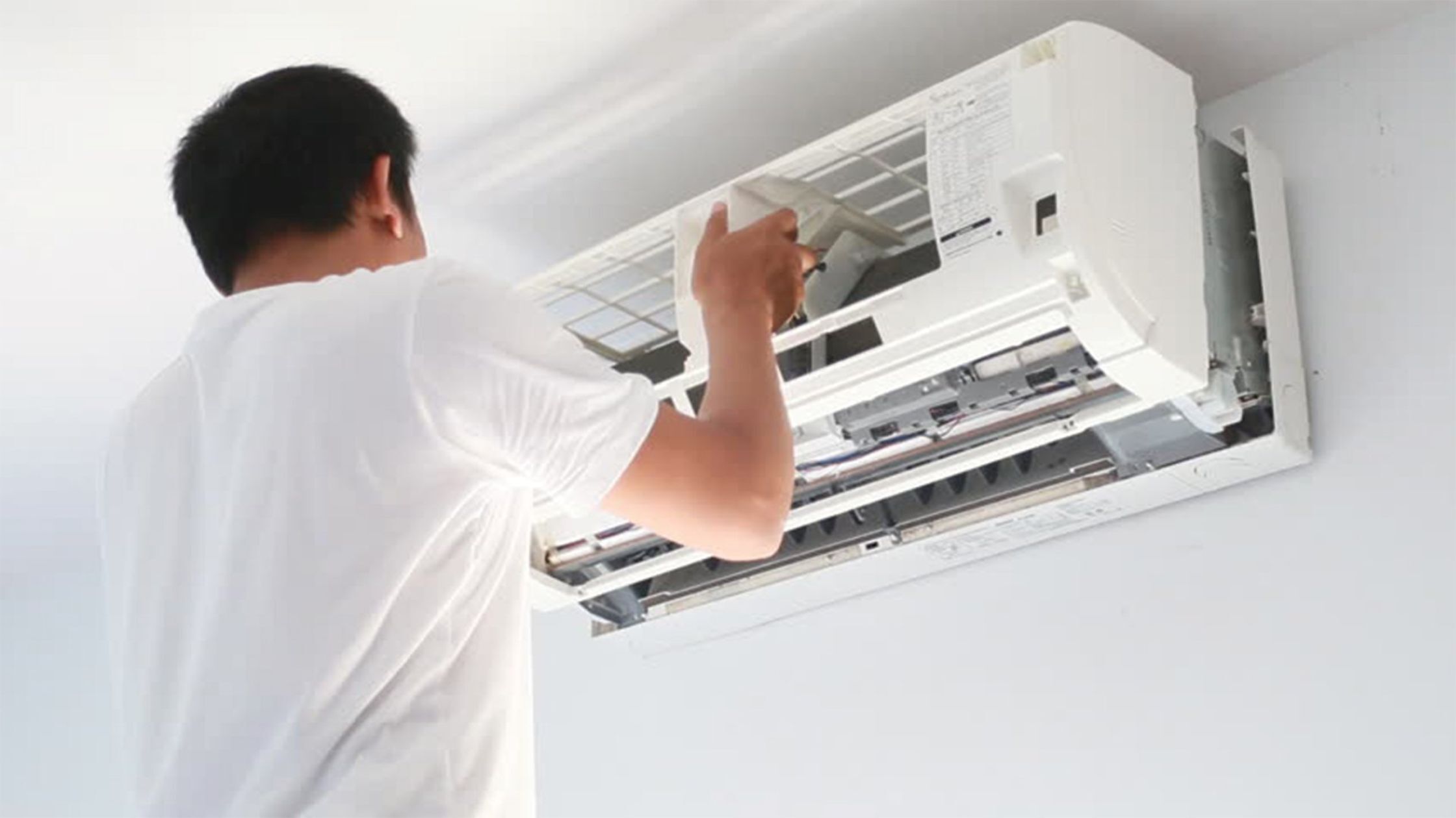 DIY AC Repairs: What Homeowners Can Safely Handle